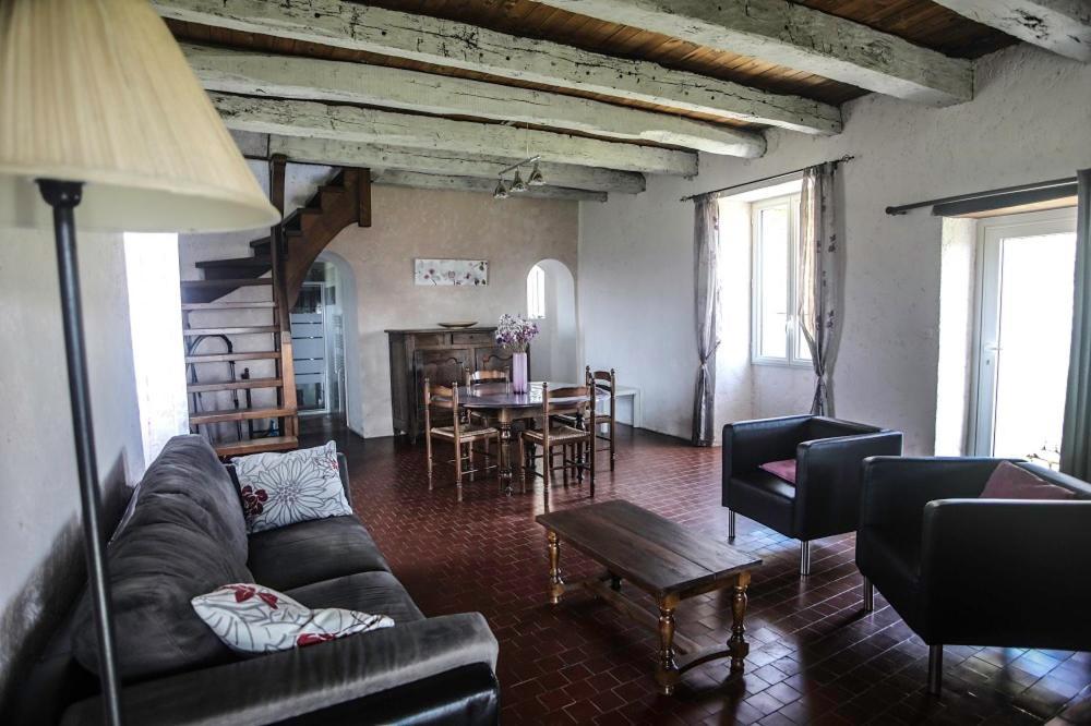 Maison avec vue magnifique Loubejac Extérieur photo
